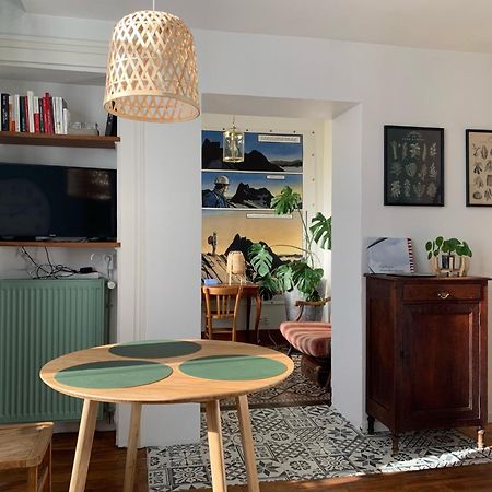 A Deux Pas De La Gare, La Maison Rouge Albertville Bagian luar foto