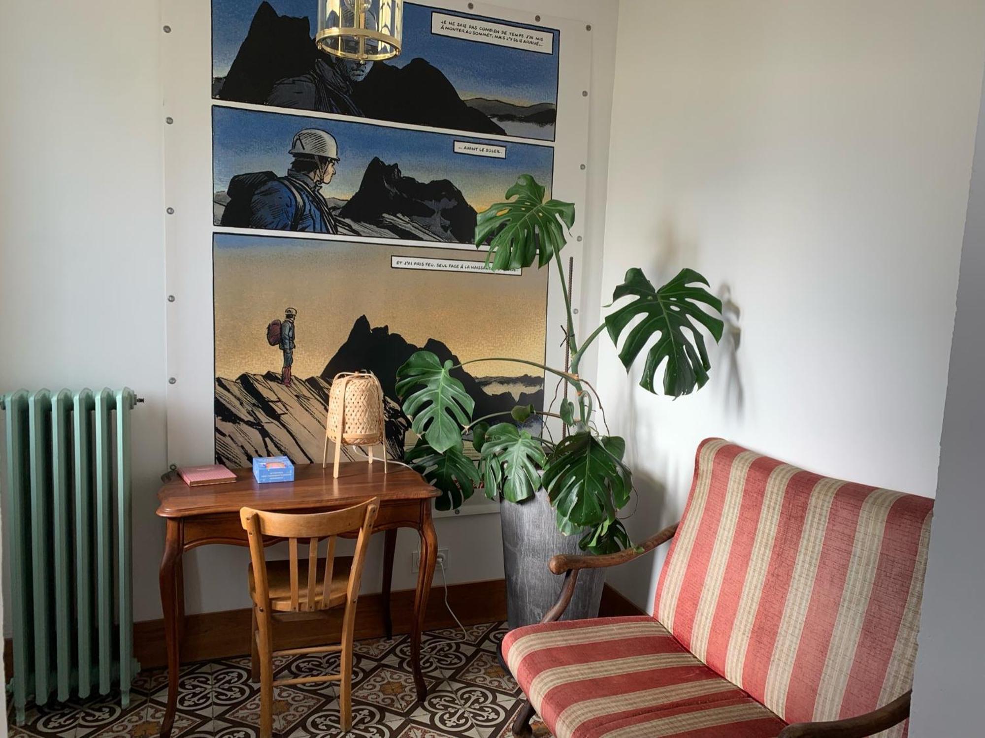 A Deux Pas De La Gare, La Maison Rouge Albertville Bagian luar foto